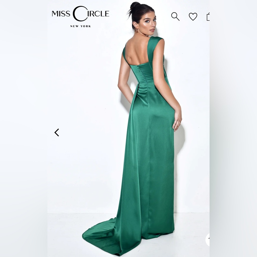 Zayda Green High Slit Corset Satin Gown - Picture 3 of 8